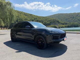 2018 Porsche Cayenne III, чёрный, 5350000 рублей, вид 2