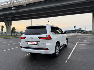 2018 Lexus LX 570 III Рестайлинг 2, белый, 9750000 рублей, вид 5