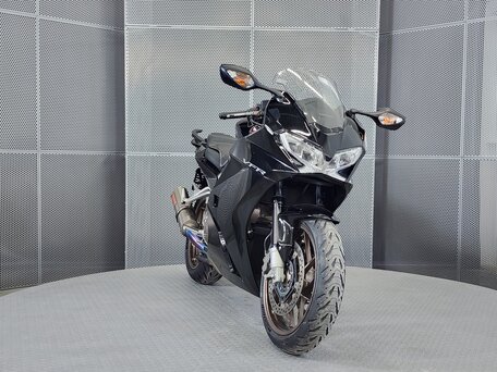 2014 Honda VFR 800, чёрный, 569000 рублей, вид 3