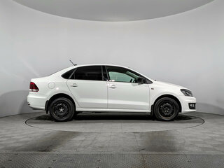 2019 Volkswagen Polo V Рестайлинг, белый, 1059000 рублей, вид 4