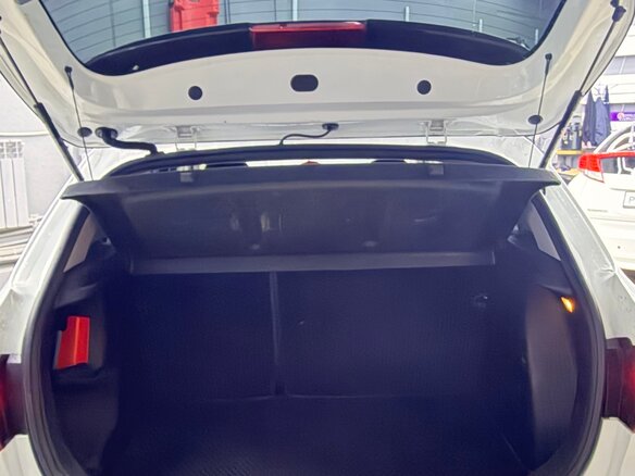 2020 Kia Rio X-Line IV, белый, 1390000 рублей - вид 10