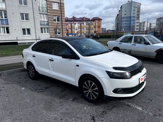 2013 Volkswagen Polo V, белый, 450000 рублей, вид 3