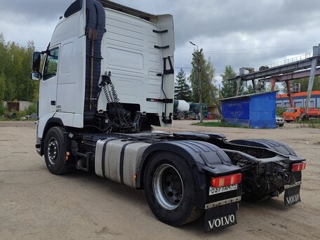 2010 Volvo FH, белый, 3800000 рублей, вид 5