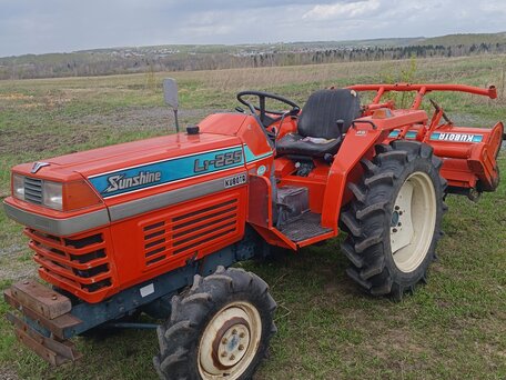 1999 Kubota L1, оранжевый, 720000 рублей, вид 1