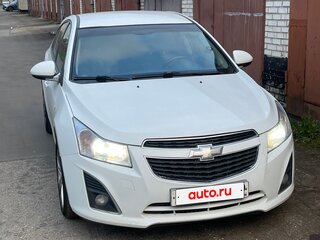 2013 Chevrolet Cruze I Рестайлинг, белый, 700000 рублей, вид 1