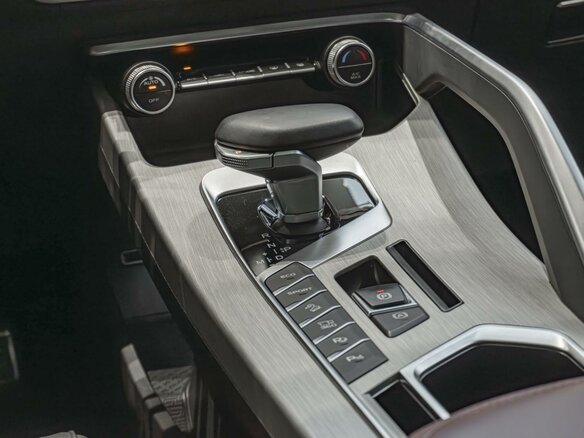 2023 Geely Coolray I, белый, 1930000 рублей - вид 17