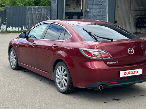 2011 Mazda 6 II (GH) Рестайлинг, красный, 800000 рублей - вид 6