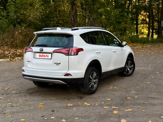 2016 Toyota RAV4 IV (XA40) Рестайлинг, белый, 2195000 рублей, вид 2