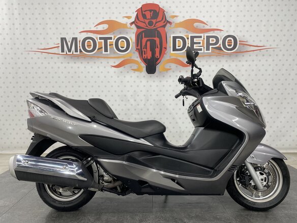 2006 Suzuki Burgman (SkyWave) 400, серебристый, 279000 рублей