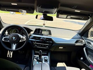2018 BMW 5 серии 520i VII (G30/G31/G38), чёрный, 2400000 рублей, вид 4