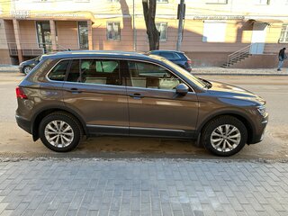 2017 Volkswagen Tiguan II, коричневый, 1960000 рублей, вид 5