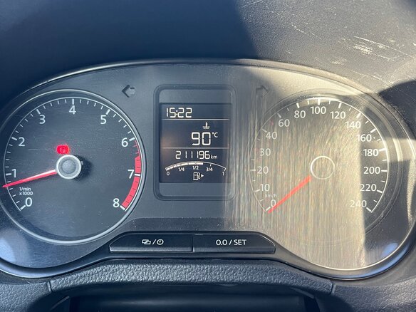 2015 Volkswagen Polo V, чёрный, 750000 рублей - вид 11