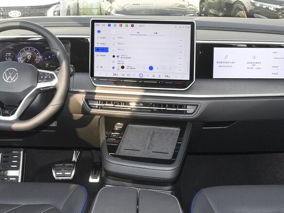 2026 Volkswagen Talagon I Рестайлинг, серебристый, 6260000 рублей - вид 7