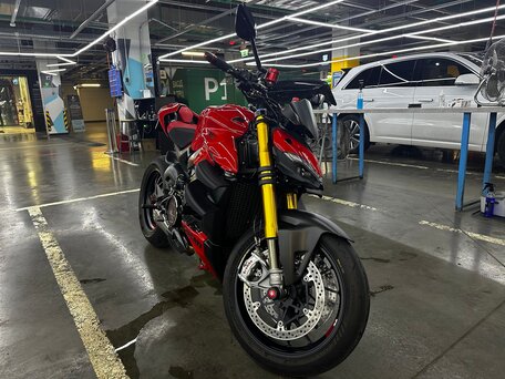 2023 Ducati Streetfighter V4, красный, 2500000 рублей, вид 4