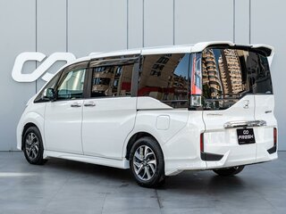 2015 Honda Stepwgn Spada V, белый, 1970000 рублей, вид 2