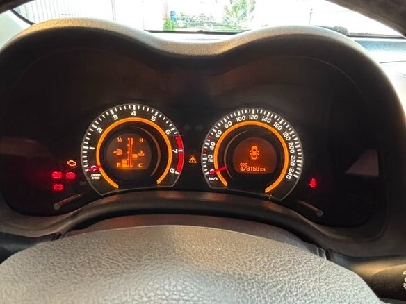 2011 Toyota Corolla X (E140, E150) Рестайлинг, чёрный, 1300000 рублей - вид 11