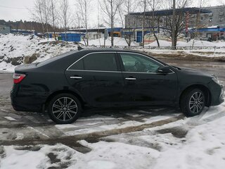 2018 Toyota Camry VII (XV50) Рестайлинг 2, чёрный, 2450000 рублей, вид 3