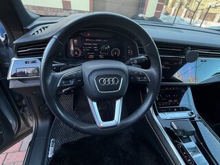 2020 Audi Q8 45 TDI I (4M), серый, 6800000 рублей, вид 5