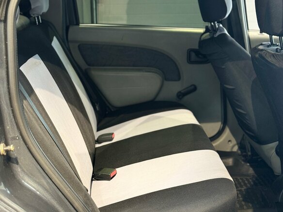 2006 Renault Logan I, чёрный - вид 13