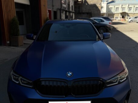 2022 BMW 3 серии 320i VII (G2x) Рестайлинг, синий, 4700000 рублей, вид 4