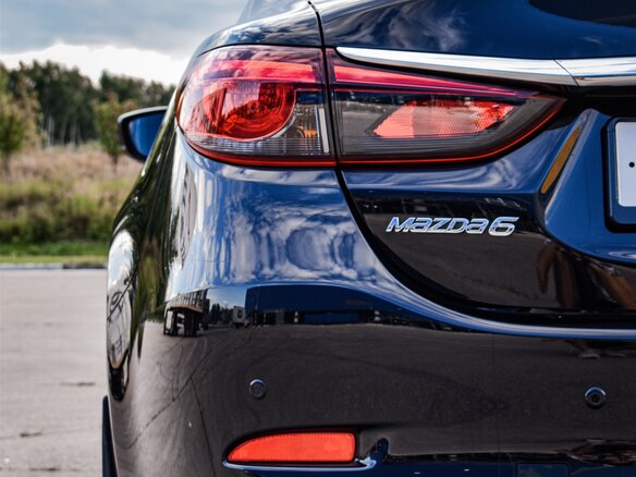 2017 Mazda 6 III (GJ) Рестайлинг, чёрный, 2140000 рублей - вид 13