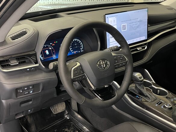 2026 Toyota Highlander IV (XU70), чёрный - вид 7