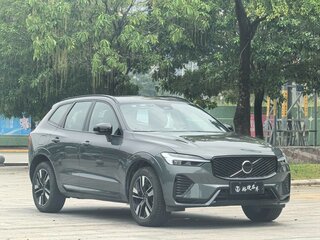 2025 Volvo XC60 II Рестайлинг 2, чёрный, 4966000 рублей, вид 3