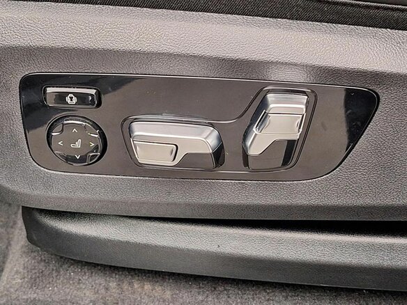 2026 BMW X7 40d I (G07) Рестайлинг, серый - вид 12