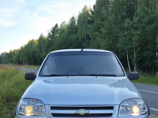 2005 Chevrolet Niva I, серебристый, 210000 рублей, вид 1
