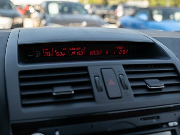2010 Mazda 6 II (GH) Рестайлинг, серебристый - вид 12