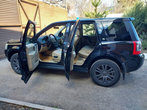 2010 Land Rover Freelander II, чёрный, 1100000 рублей - вид 17