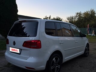 2010 Volkswagen Touran I Рестайлинг 2, белый, 899000 рублей, вид 3