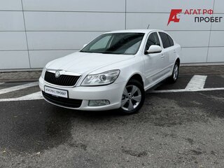 2012 Skoda Octavia II (A5) Рестайлинг, белый, 1090000 рублей, вид 1
