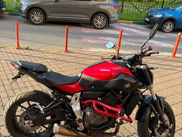 2014 Yamaha MT-07 (FZ-07), красный - вид 1