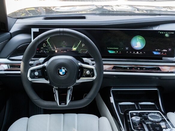 2025 BMW 7 серии 740d xDrive VII (G70), серый - вид 15