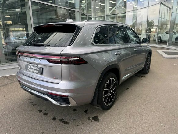 2025 Geely Monjaro (Xingyue L) I Рестайлинг (China Market), серебристый, 4400000 рублей - вид 3