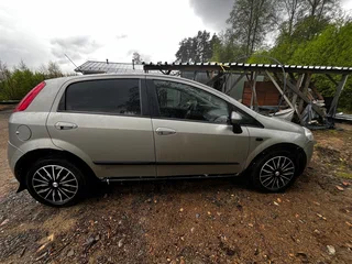 2008 Fiat Punto III Grande Punto, серый, 300000 рублей, вид 2