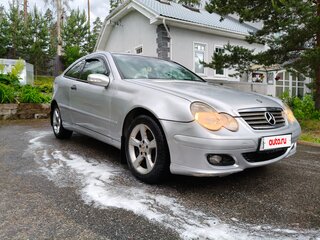 2004 Mercedes-Benz C-Класс 180 II (W203) Рестайлинг, серебристый, 360000 рублей, вид 2