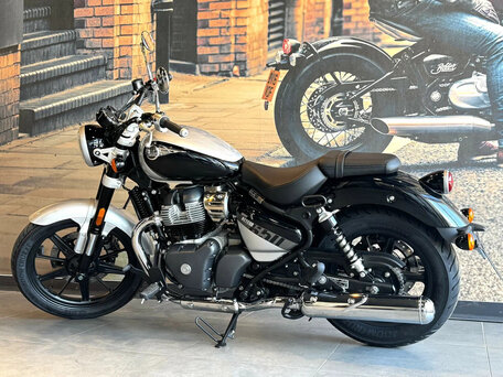 2026 Royal Enfield Super Meteor, серый, 773000 рублей, вид 5