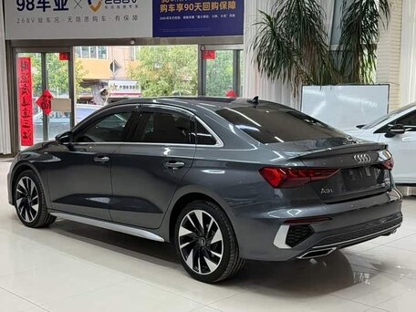 2023 Audi A3 35 TFSI IV (8Y), серебристый, 2390000 рублей, вид 4