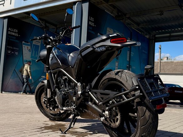 2025 Benelli Leoncino 500, чёрный, 455000 рублей - вид 11