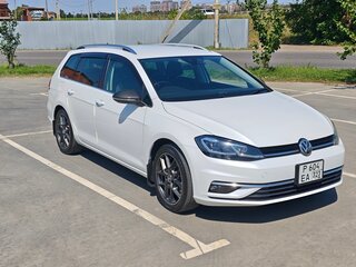 2017 Volkswagen Golf VII Рестайлинг, белый, 1530000 рублей, вид 3