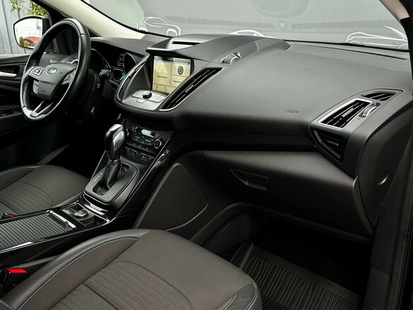2018 Ford Kuga II Рестайлинг, чёрный, 1551300 рублей - вид 6