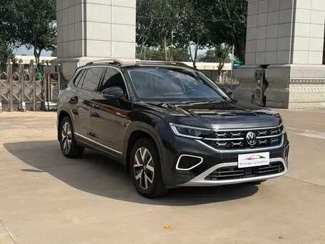 2023 Volkswagen Tayron I Рестайлинг, серый, 2300000 рублей, вид 3