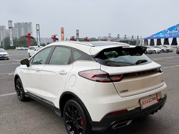 2023 Geely Emgrand S, белый, 1000000 рублей - вид 3