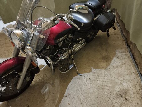 2004 Yamaha XVS1100, красный, 529000 рублей, вид 2
