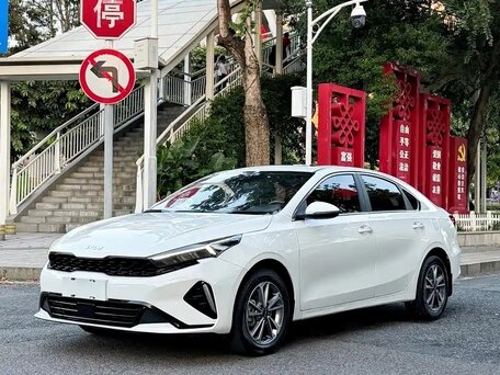 2023 Kia K3 II (China Market) Рестайлинг, белый, 1467007 рублей, вид 1