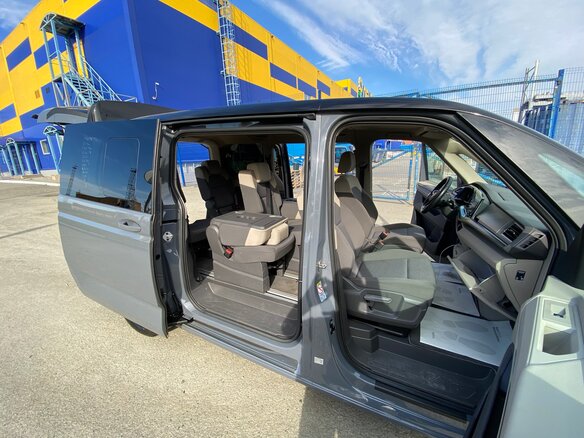 2022 Volkswagen Multivan T7, серый, 5850000 рублей - вид 27