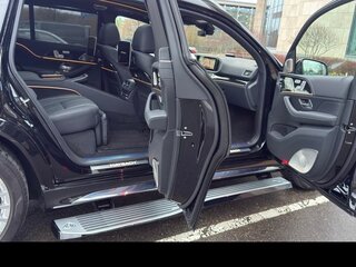2022 Mercedes-Benz Maybach GLS 600 I, чёрный, 22999999 рублей, вид 4