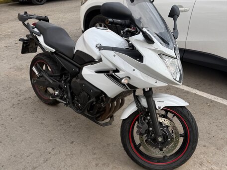 2013 Yamaha XJ6 (FZ6R), белый, 540000 рублей, вид 3